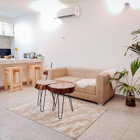 Duplex Mbote Brazzavile 布拉柴维尔 外观 照片