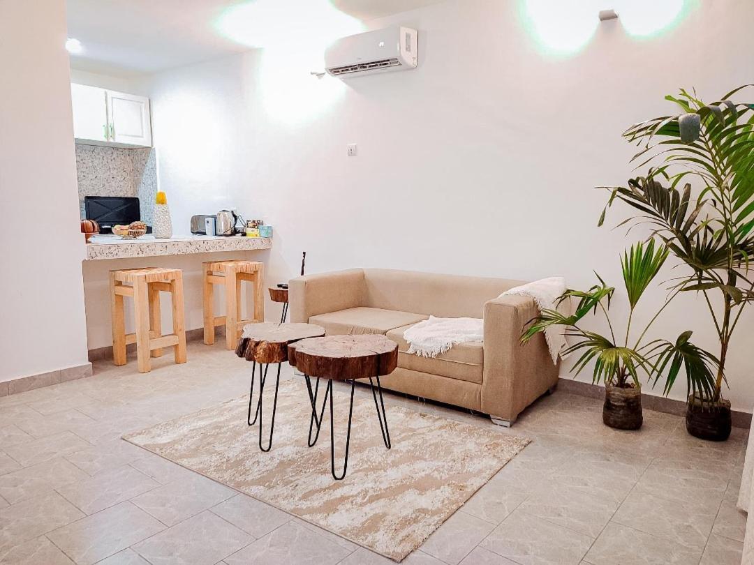 Duplex Mbote Brazzavile 布拉柴维尔 外观 照片
